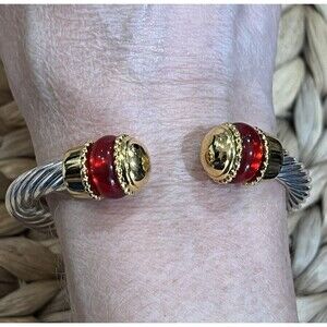 BEAUTIFUL HEAVY SILVER TWISTED METAL RED CATS EYE ACCENT OPEN END CUFF BRACELET